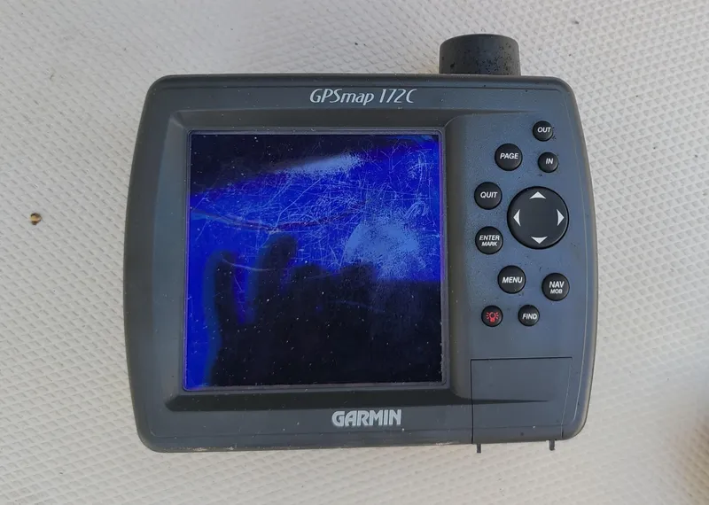 Slide: The Image of Garmin GPSmap 172C on a 2004 Monterey 268 SS Open Bow Sport boat. - 20