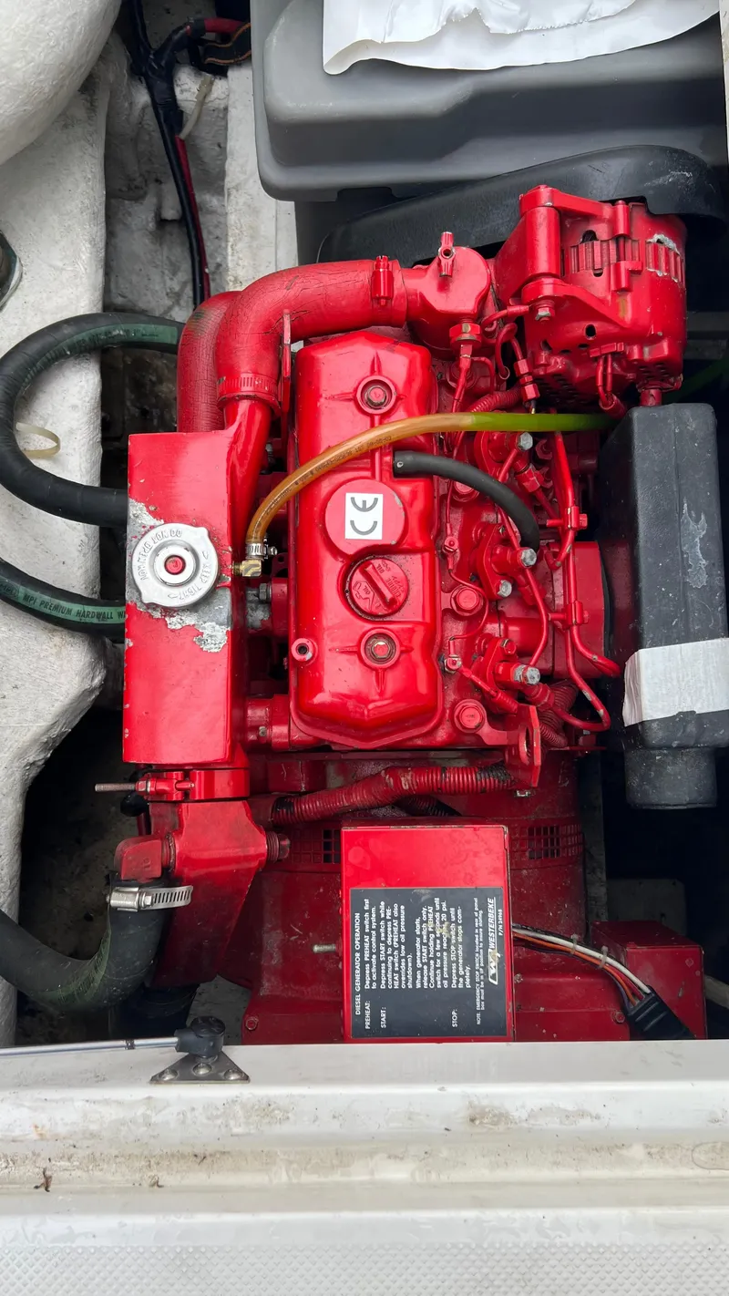 Slide: The Image of Bayliner 3988 Motoryacht 1999 - 59