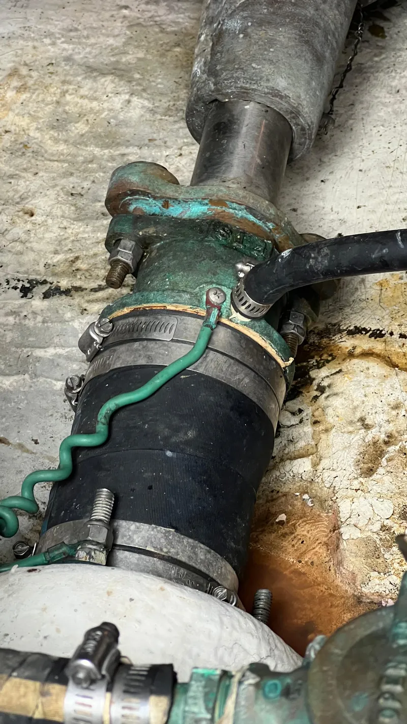 Slide: The Image of Bayliner 3988 Motoryacht 1999 - 64