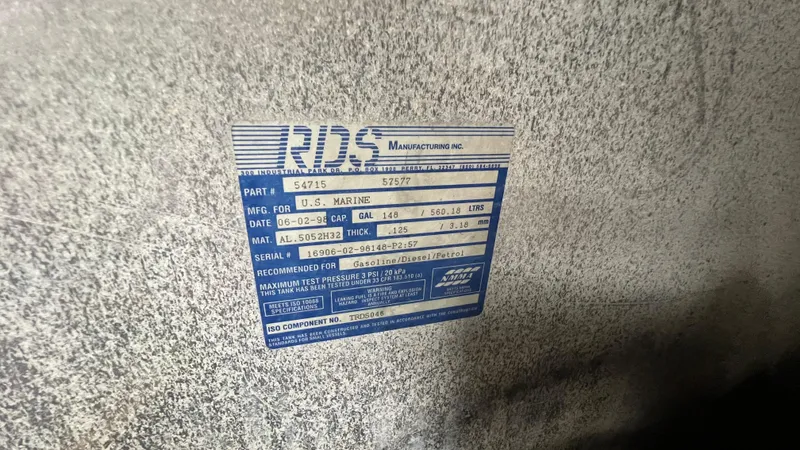 Slide: The Image of Bayliner 3988 Motoryacht 1999 - 67