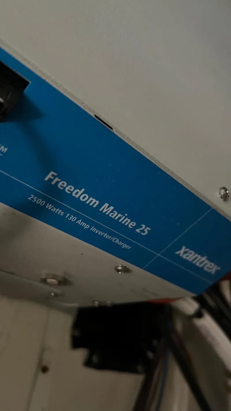 Slide: The Image of Bayliner 3988 Motoryacht 1999 - 71