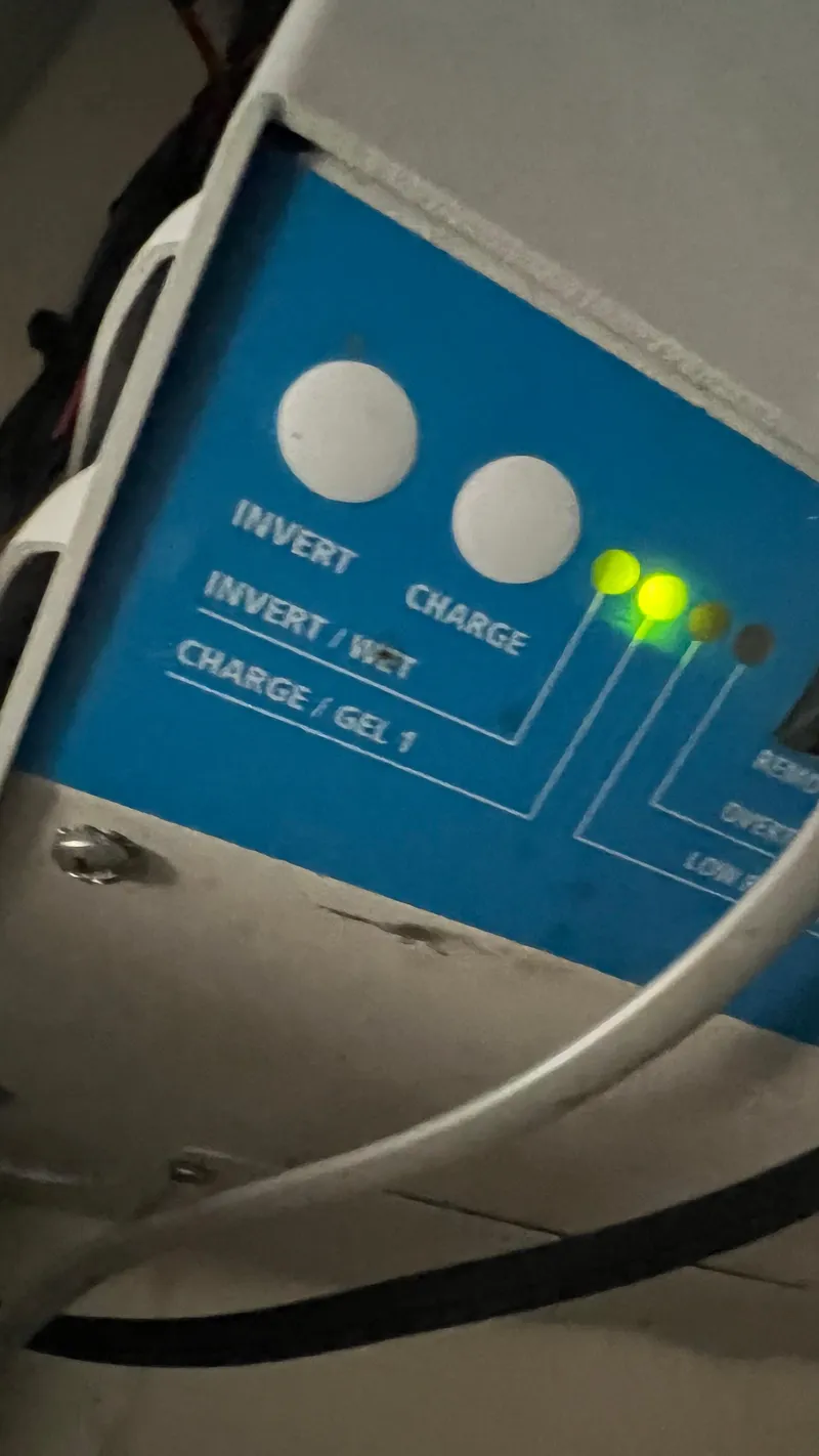 Slide: The Image of Bayliner 3988 Motoryacht 1999 - 72