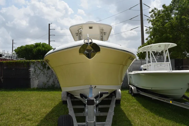 Slide: The Image of 2006 Robalo R260 Center Console boat on trailer, front view. - 1
