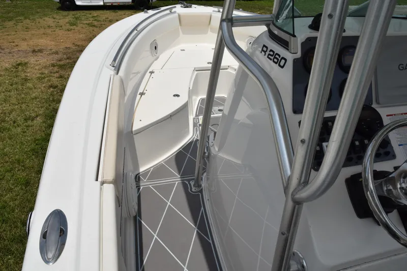 Slide: The Image of 2006 Robalo R260 Center Console boat deck and helm station. - 27