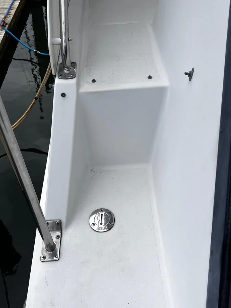 Slide: The Image of Carver 350 Aft Cabin 1993 - 80