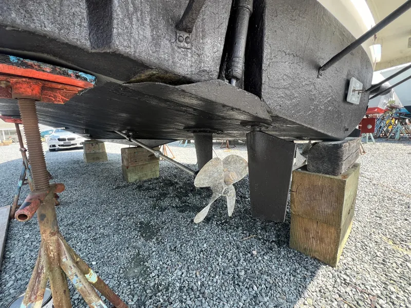 Slide: The Image of Carver 350 Aft Cabin 1993 - 95