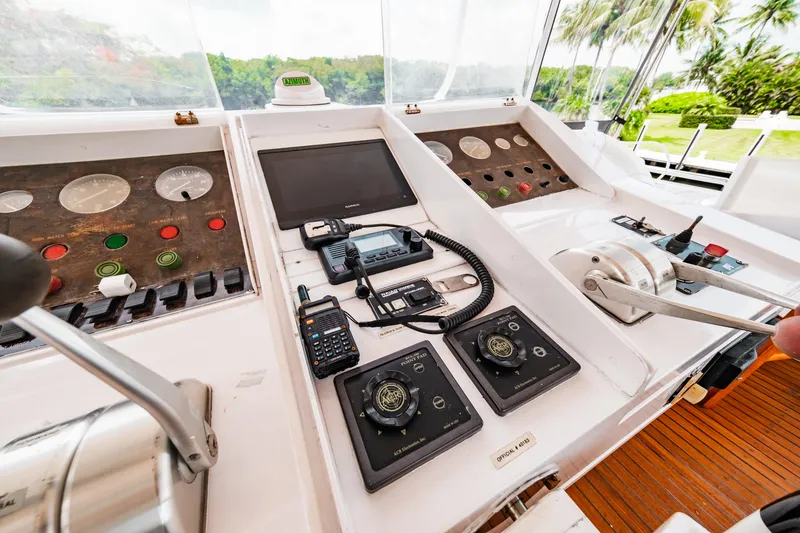Slide: The Image of Monte Fino 94 Motor Yacht 1992 - 52