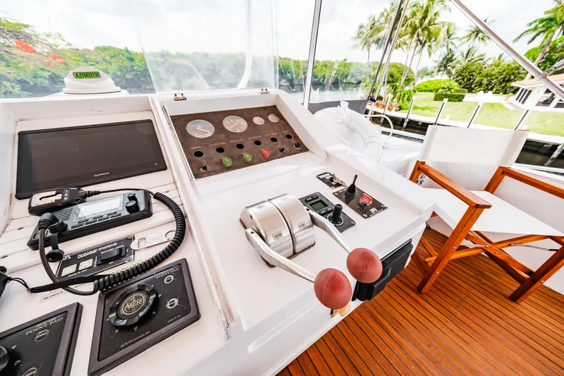 Slide: The Image of Monte Fino 94 Motor Yacht 1992 - 53