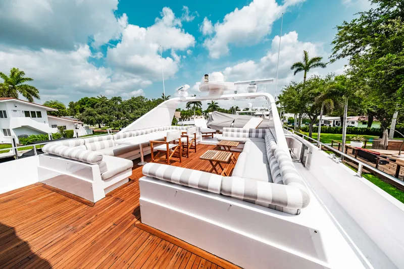 Slide: The Image of Monte Fino 94 Motor Yacht 1992 - 54