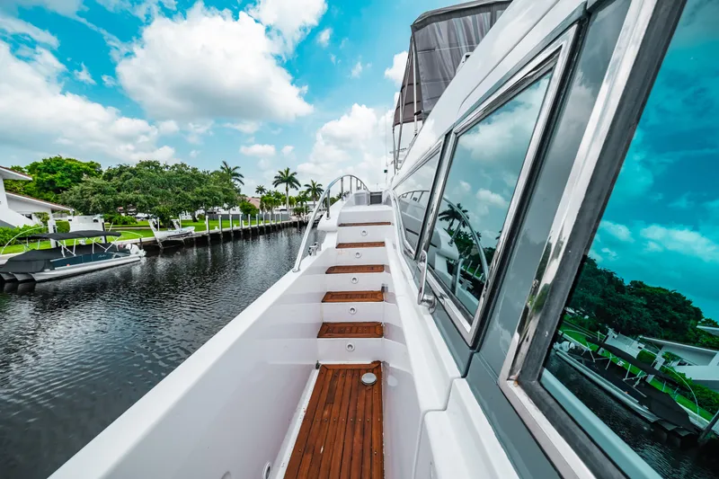 Slide: The Image of Monte Fino 94 Motor Yacht 1992 - 61