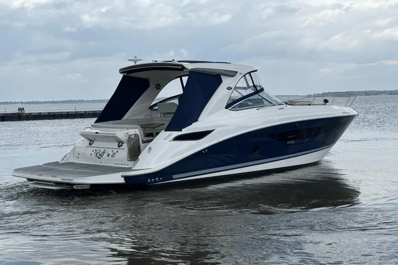 Slide: The Image of Sea Ray Sundancer 350 2021 - 3