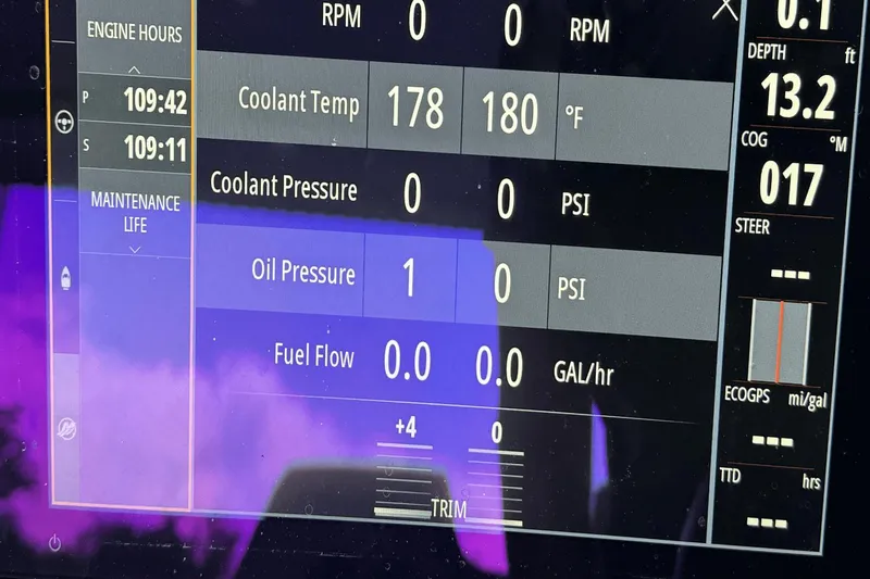 Slide: The Image of Sea Ray Sundancer 350 2021 - 4