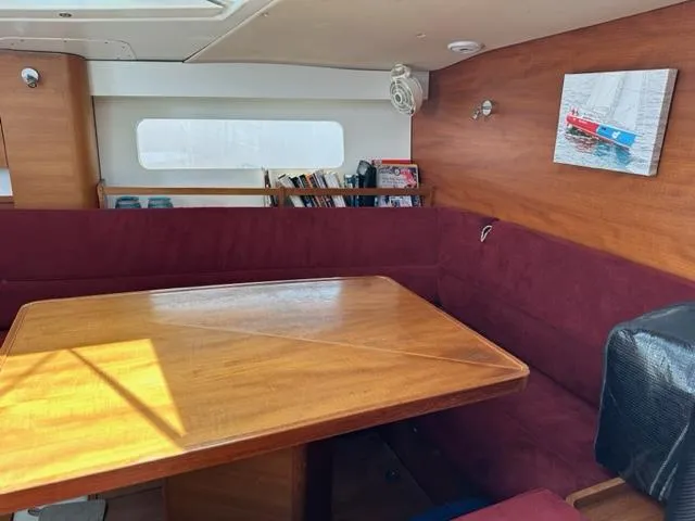 Slide: The Image of Salon Table - 12