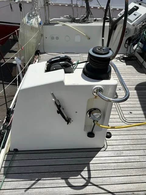 Slide: The Image of Mainsail Winch - 4