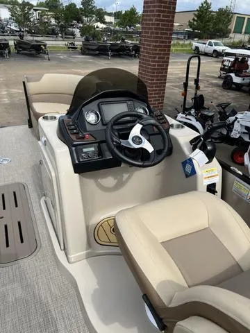 Slide: The Image of Veranda VR22RC Luxury Tri-Toon 2024 - 22