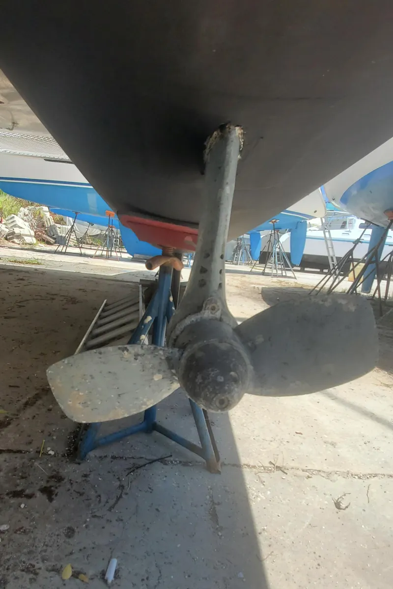 Slide: The Image of Close-up of the propeller of a 1992 Fountaine Pajot Antigua 37 catamaran. - 17