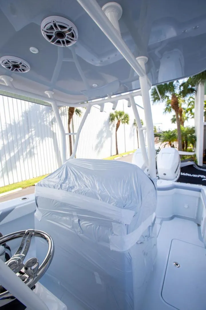 Slide: The Image of Yellowfin 32 2025 - 12