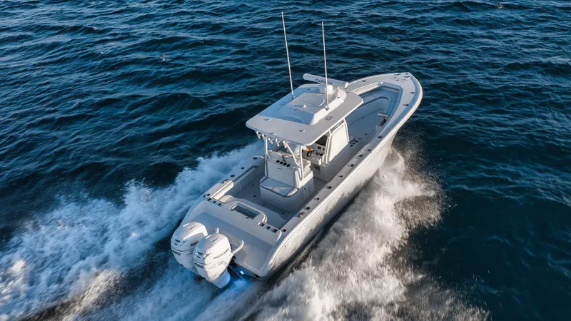 Slide: The Image of Yellowfin 32 2025 - 2