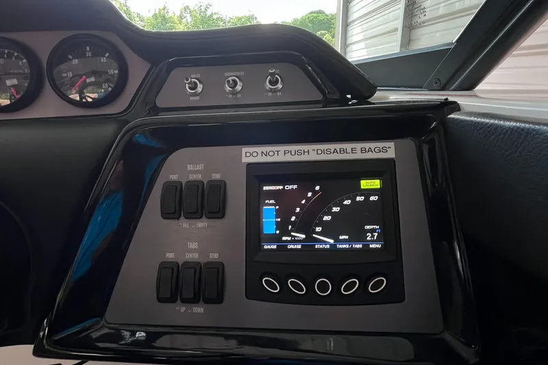 Slide: The Image of MasterCraft NXT22 2022 - 50