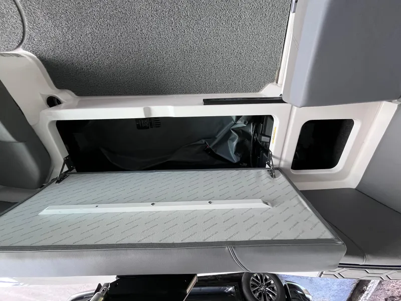 Slide: The Image of MasterCraft NXT22 2022 - 52