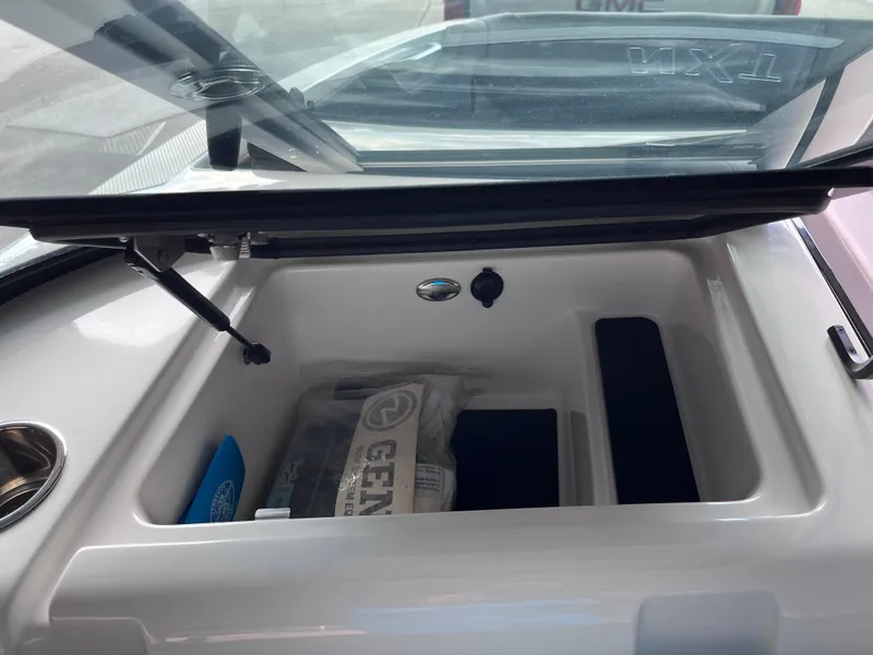 Slide: The Image of MasterCraft NXT22 2022 - 55