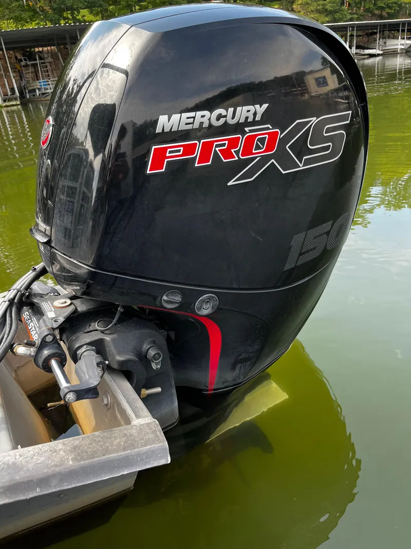 Slide: The Image of 2022 South Bay 224 RS LE with Mercury Pro XS 150 outboard motor - 12