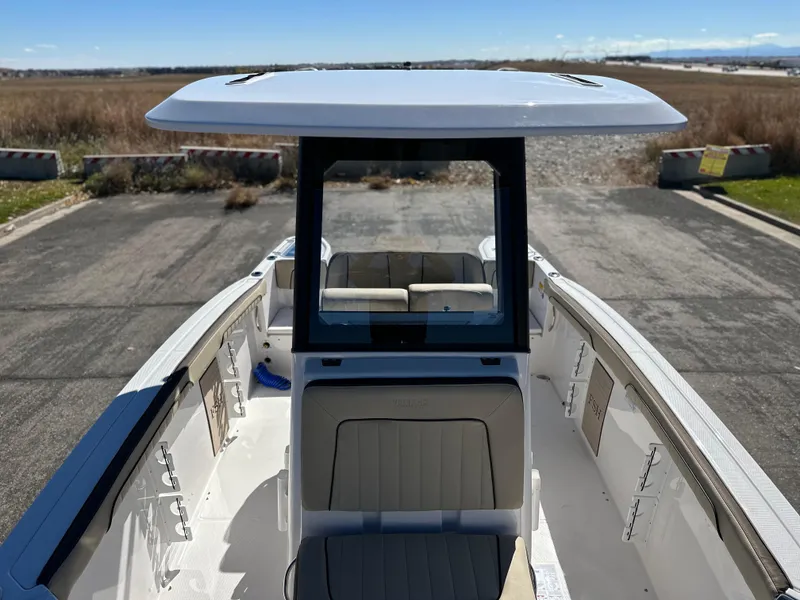 Slide: The Image of 2024 YAMAHA 255 FSH SPORT E - 11