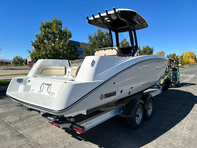 Slide: The Image of 2024 YAMAHA 255 FSH SPORT E - 4