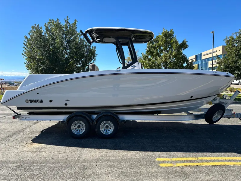 Slide: The Image of 2024 YAMAHA 255 FSH SPORT E - 5