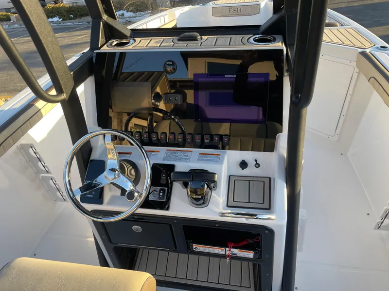 Slide: The Image of 2024 YAMAHA 255 FSH SPORT E - 8