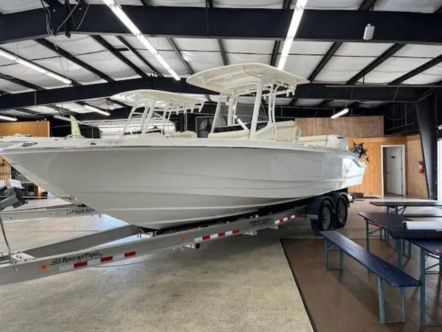 Slide: The Image of Boston Whaler 280 Dauntless 2024 - 2