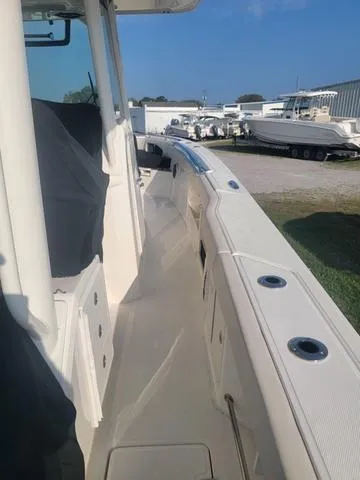 Slide: The Image of Boston Whaler 360 Outrage 2024 - 3