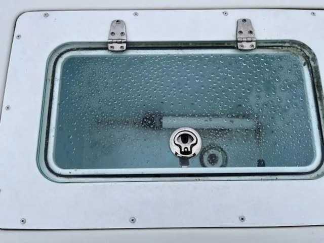 Slide: The Image of Parker Marine 2520 XLD Sport Cabin 2023 - 10