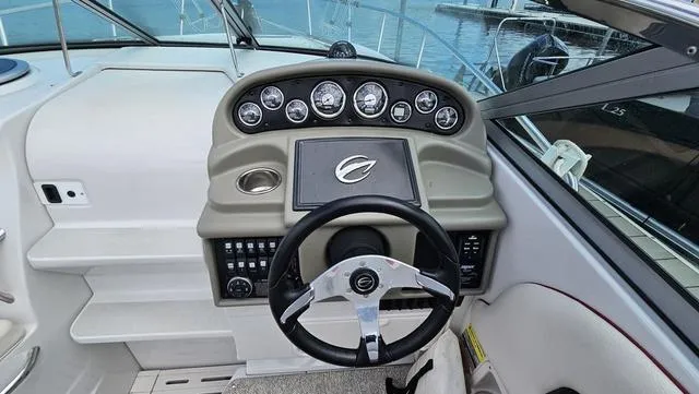 Slide: The Image of Crownline Boats 260 CR 2010 - 11