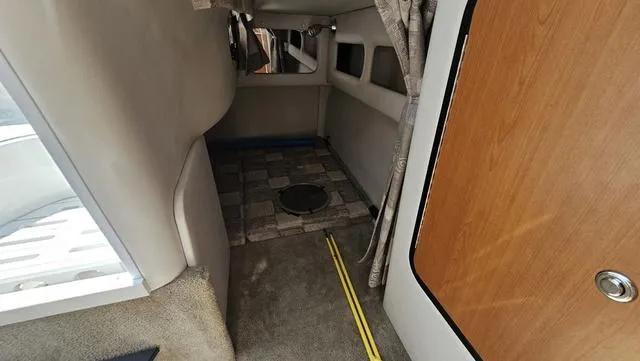 Slide: The Image of Crownline Boats 260 CR 2010 - 18