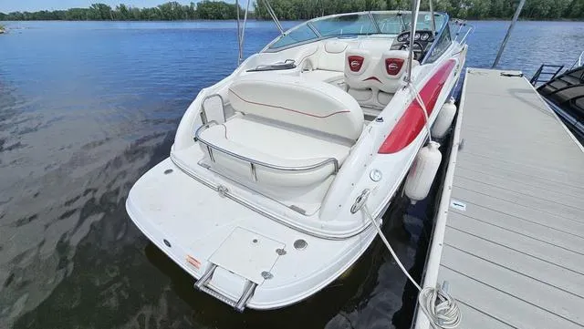 Slide: The Image of Crownline Boats 260 CR 2010 - 4