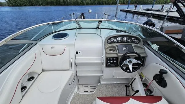 Slide: The Image of Crownline Boats 260 CR 2010 - 12