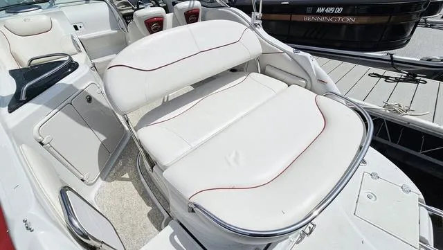Slide: The Image of Crownline Boats 260 CR 2010 - 5
