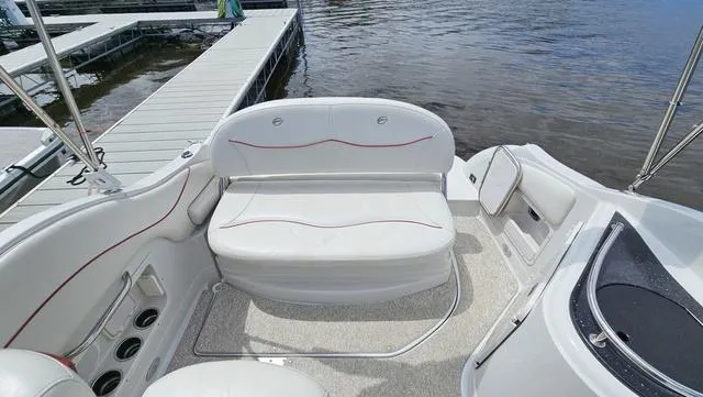 Slide: The Image of Crownline Boats 260 CR 2010 - 6