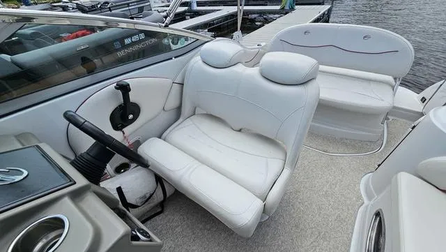 Slide: The Image of Crownline Boats 260 CR 2010 - 9