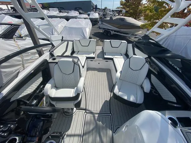 Slide: The Image of Yamaha 252SD 2024 - 24