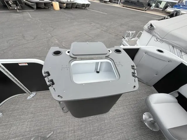 Slide: The Image of Bennington S Fishing 20 SF Pontoon 2024 - 23