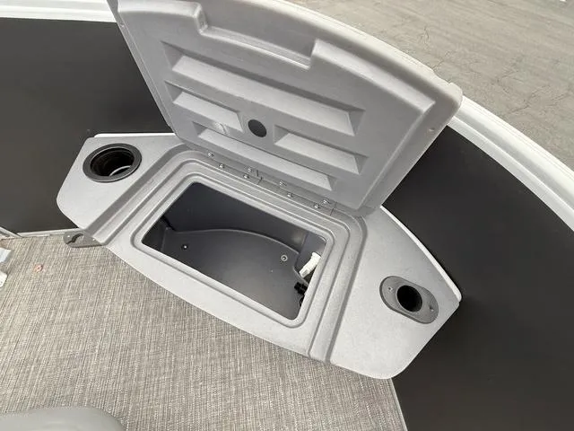 Slide: The Image of Bennington S Fishing 20 SF Pontoon 2024 - 8