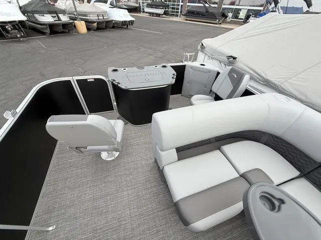 Slide: The Image of Bennington S Fishing 20 SF Pontoon 2024 - 20