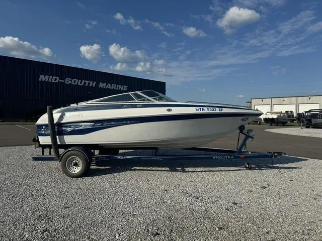 Slide: The Image of Crownline Boats 202 RAZOR 2000 - 1