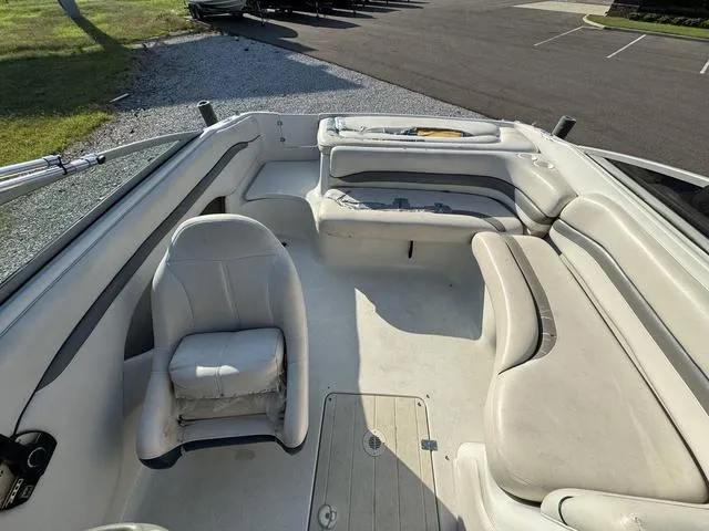 Slide: The Image of Crownline Boats 202 RAZOR 2000 - 6