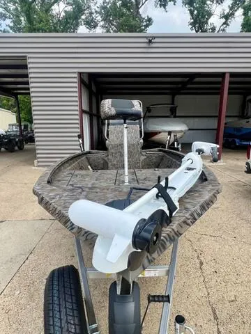 Slide: The Image of Xpress H190B 2024 - 6