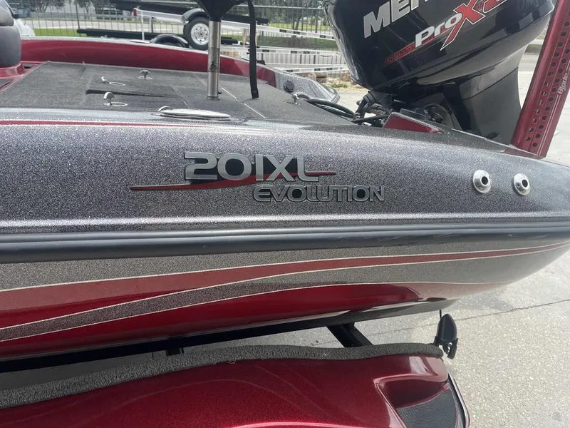 Slide: The Image of 2016 Stratos 201 XL Evolution boat with Mercury Pro XS engine. - 13