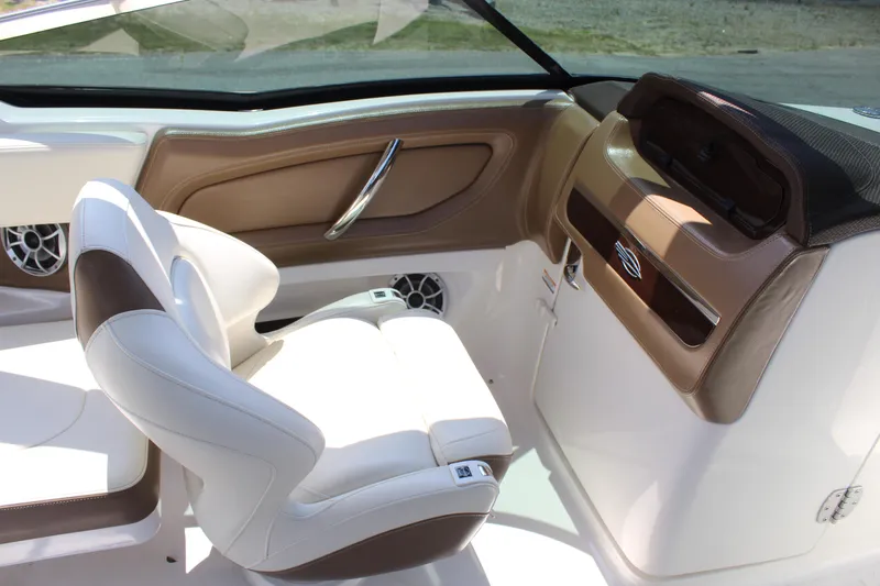 Slide: The Image of Interior of 2016 Chaparral 257 SSX with white seat and dashboard. - 12