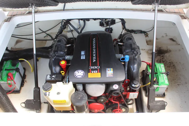 Slide: The Image of Volvo Penta V8 engine in 2016 Chaparral 257 SSX boat. - 22